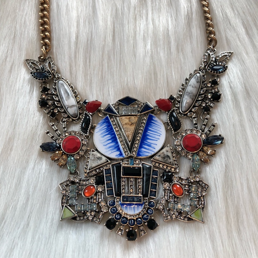 Stunning Statement Necklace - Picture 3 of 7